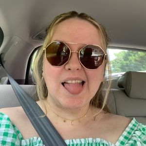 Meet your Posher, Posh